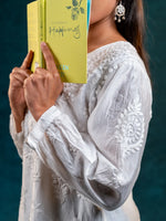 Nakhrili Short Plain White Kurta